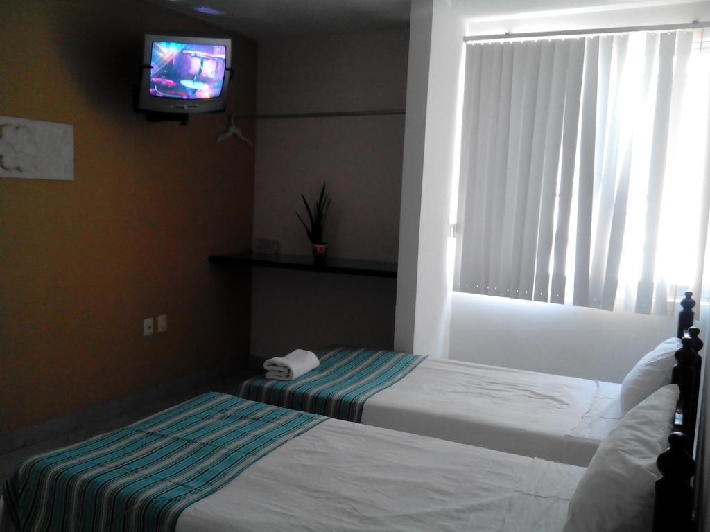 Hotel Y Hostal Casa Risueno Campeche Room photo